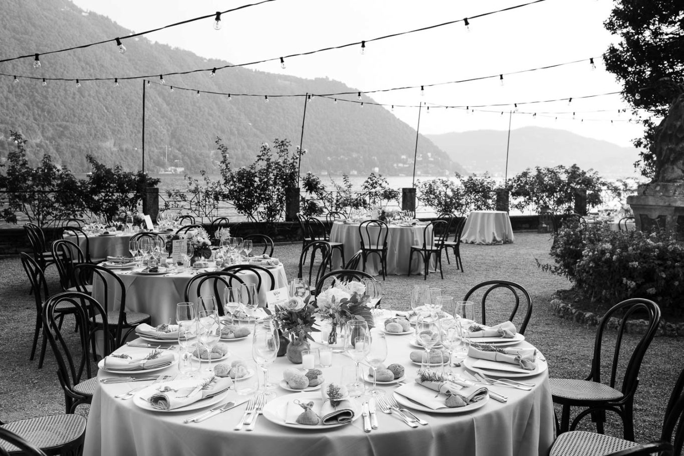 Destination Wedding Photographer Lake Como,Villa Pizzo Lombardia