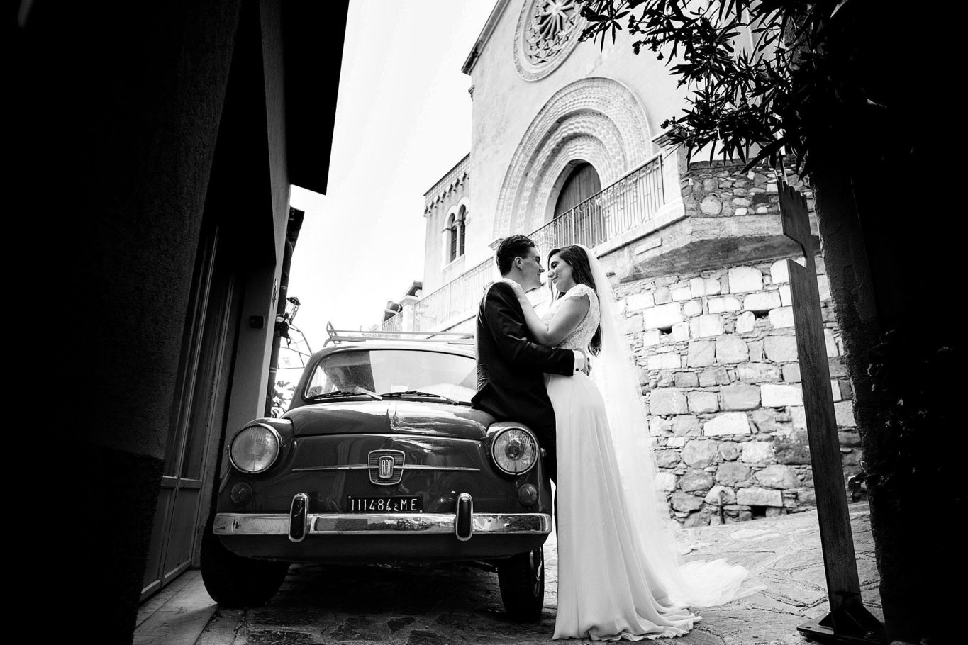 Wedding Photographer Taormina Castelmola, Sicily